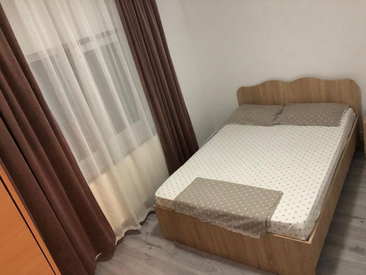 Apartament Targoviste In Regim Hotelier Cu 2 Camere Экстерьер фото